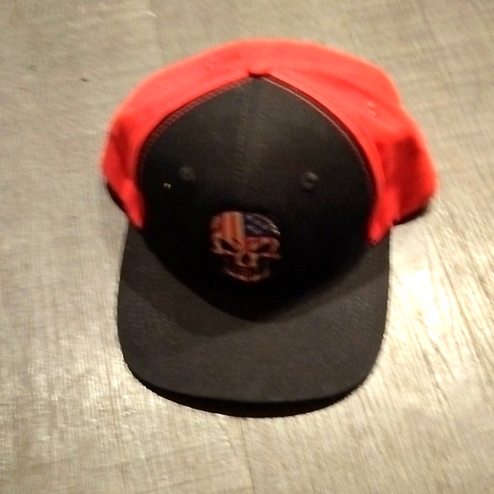 Men's OSFM Red & Black Skull American Flag Hat